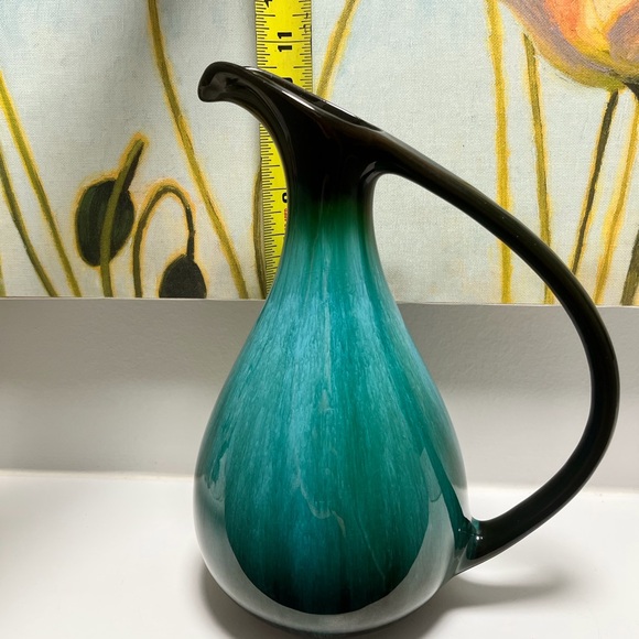 Blue Mountain Pottery Large Pitcher 10in Tall - Picture 10 of 10